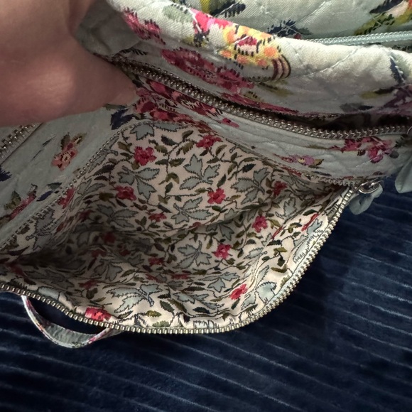 Vera Bradley Triple Zip Hipster Crossbody – English Rose Floral 🌹🏵️💐 - Picture 8 of 8